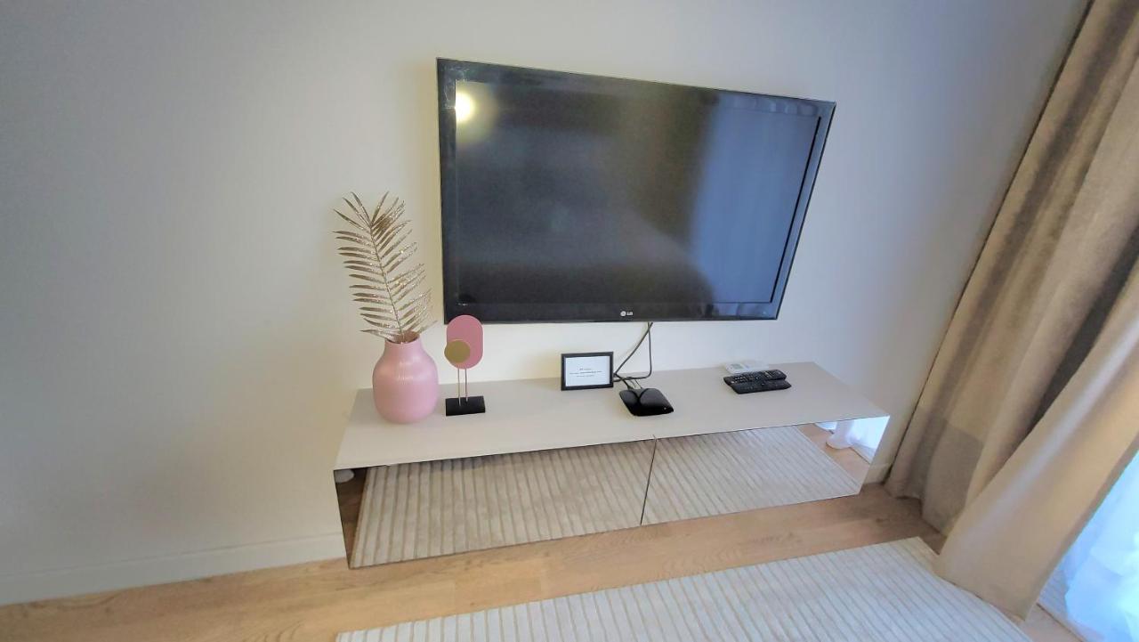 Studio Apartment Lora Lux سراييفو المظهر الخارجي الصورة