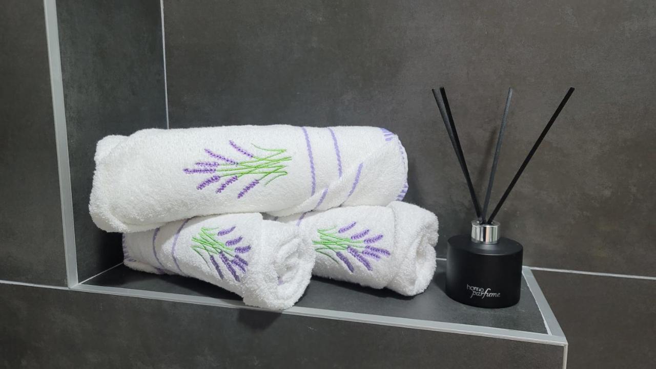 Studio Apartment Lora Lux سراييفو المظهر الخارجي الصورة