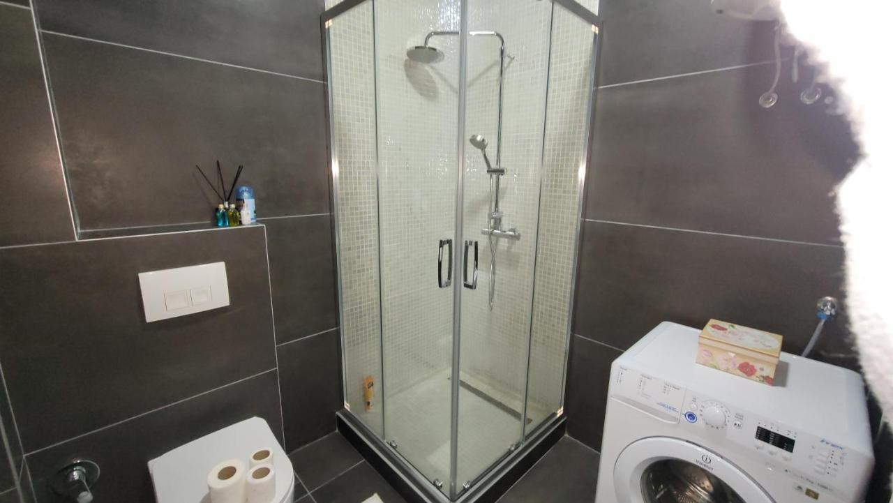 Studio Apartment Lora Lux سراييفو المظهر الخارجي الصورة