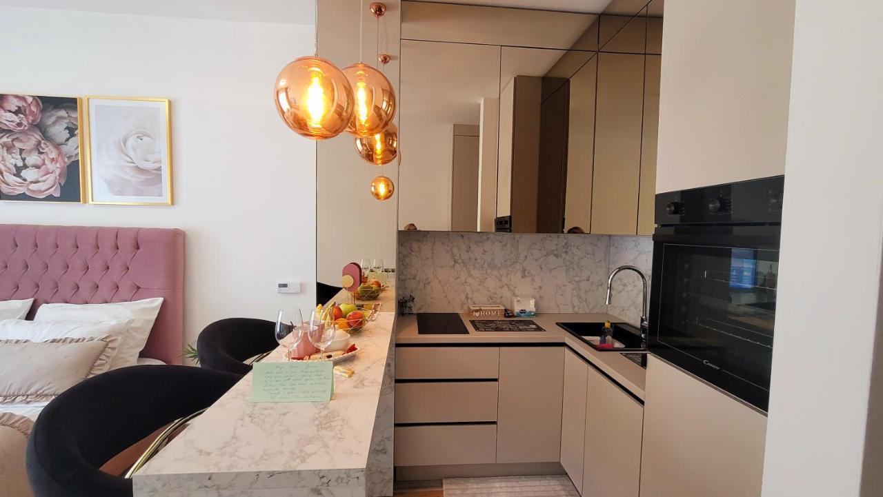 Studio Apartment Lora Lux سراييفو المظهر الخارجي الصورة